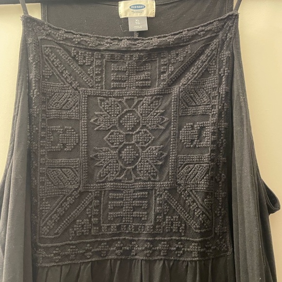 Old Navy Black Sleeveless Top With Aztec Lace design - Picture 2 of 5